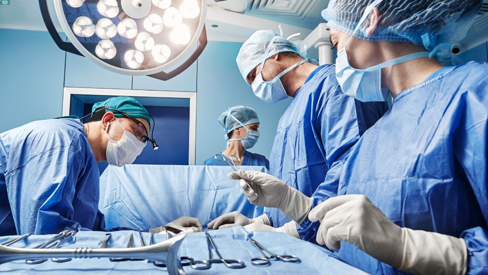 surgical headlight manufacturer